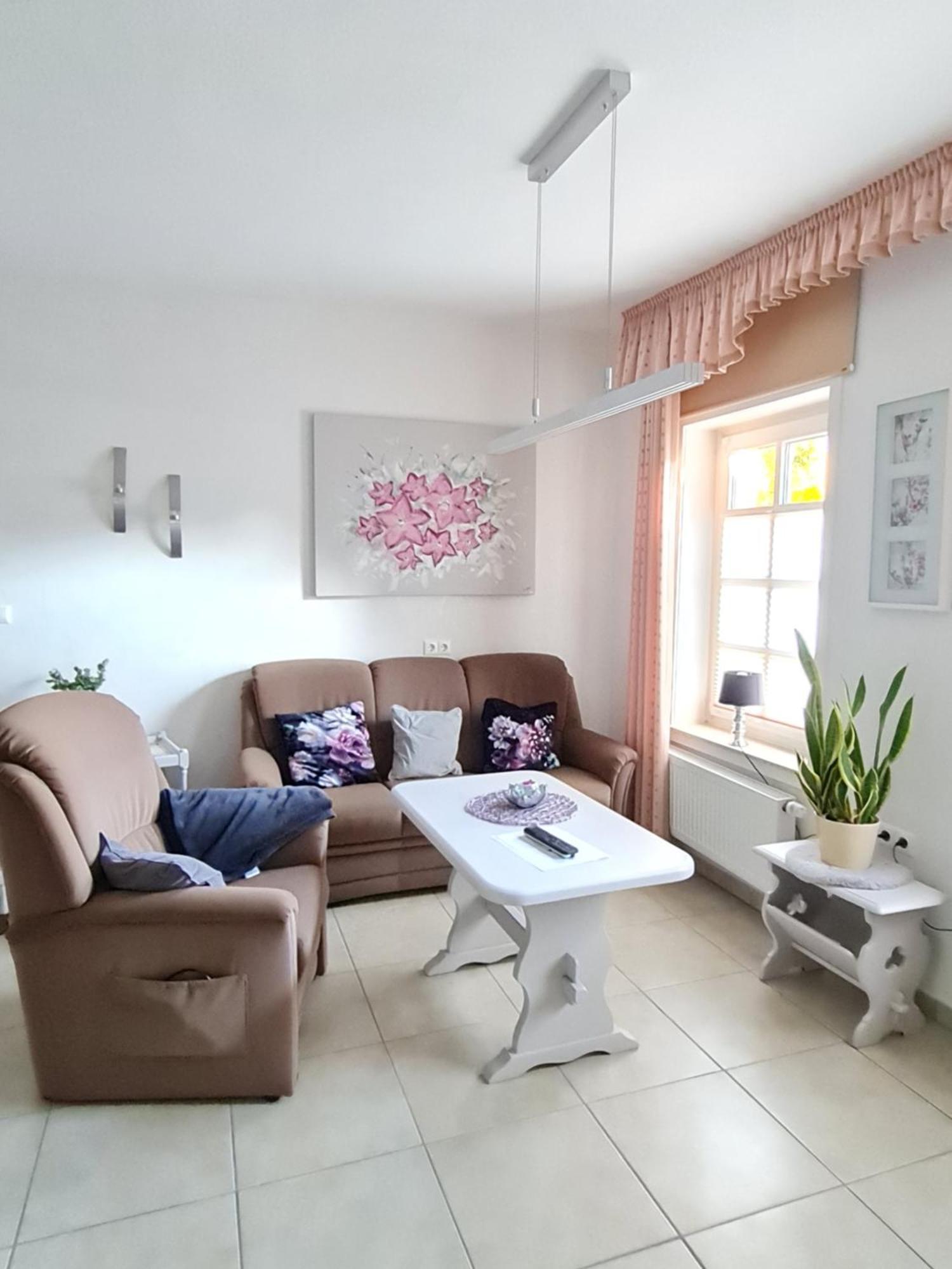 Ferienwohnung Am Huenenweg Berge  Ngoại thất bức ảnh